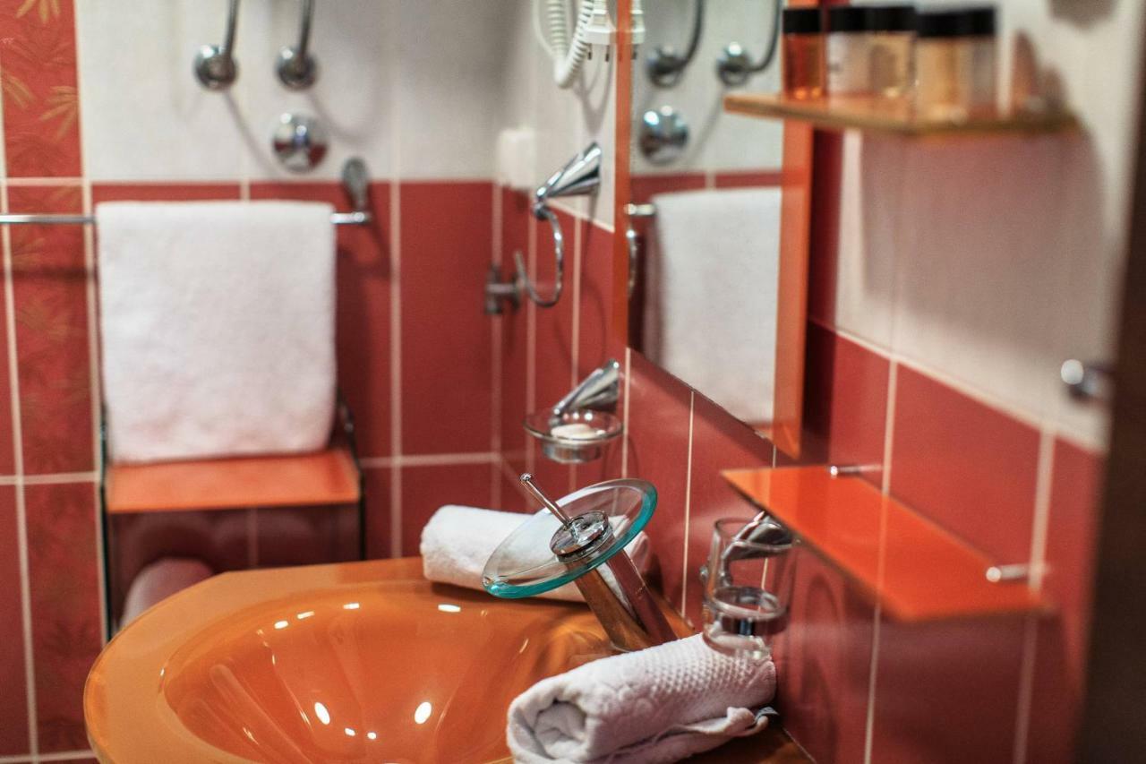 Imperija Gostinjska kuća 4*