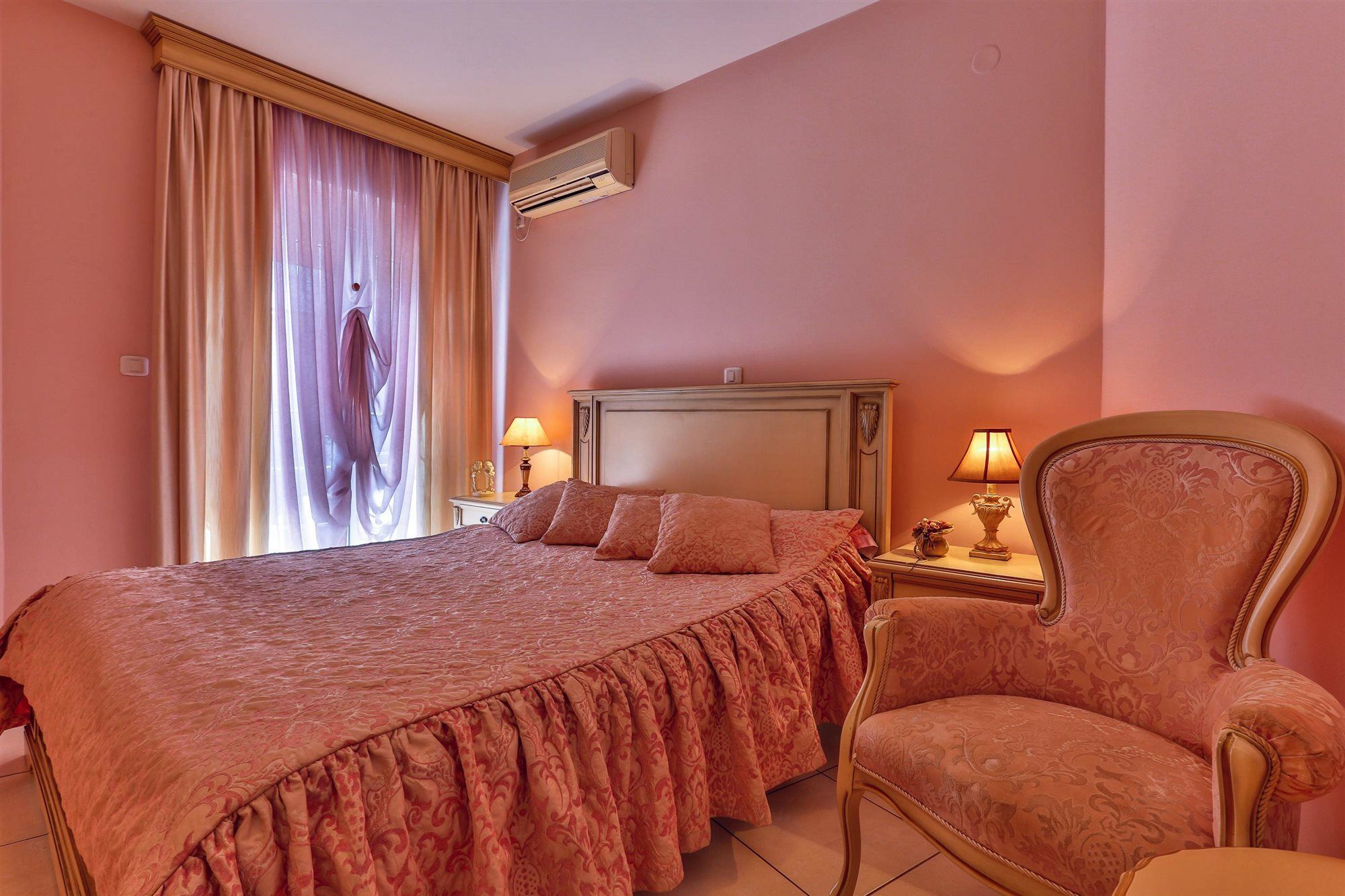 Imperija 4*